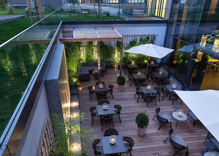 One Wien-hauptbahnhof 3*