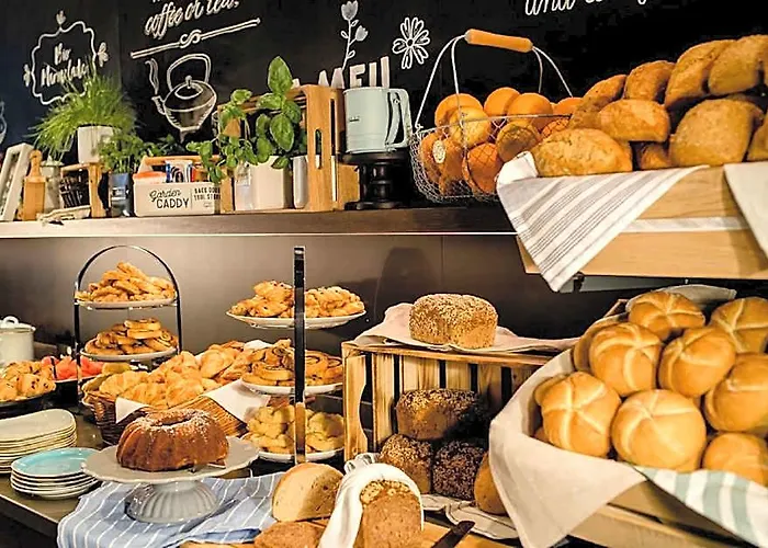 One Wien-hauptbahnhof 3*